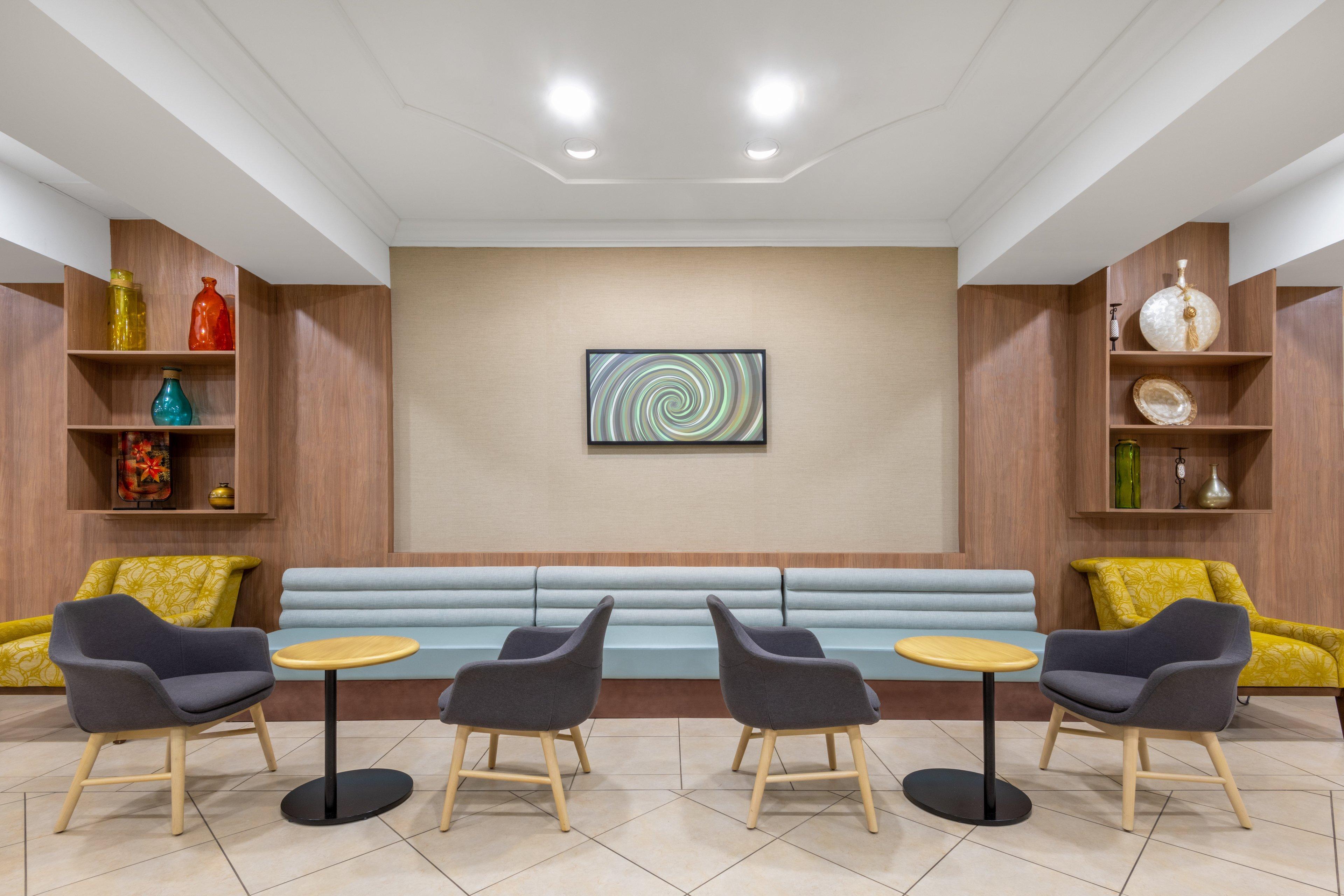 Holiday Inn & Suites Pittsfield-Berkshires By Ihg Exterior photo